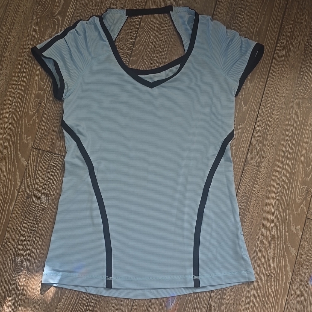 lululemon athletica Blue and Black Short Sleeve Top